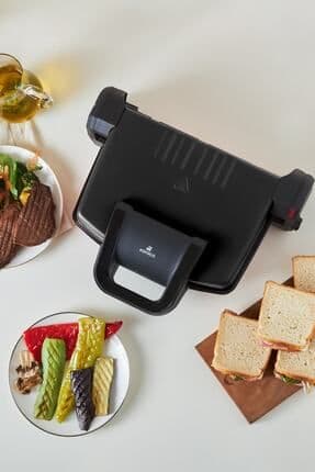 Future Essential Tost Makinesi Matte Black 1800 W 4 Dilim Kapasiteli