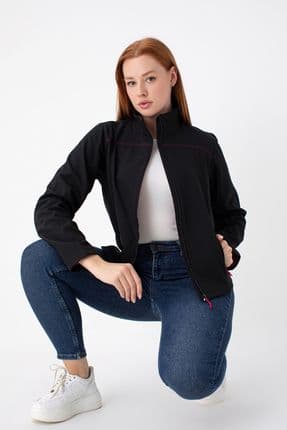 Kadın Siyah Softshell Mont – 2 Cepli, Pembe Çizgi Detaylı, Su İtici Kumaş ve Özel Doku