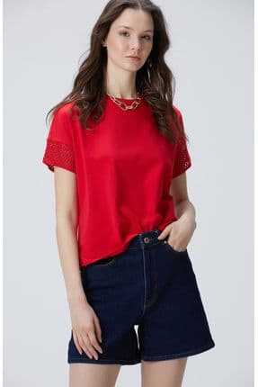 Kırmızı T-shirt