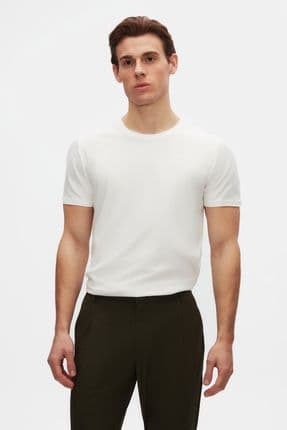 Slim Fit Beyaz Bisiklet Yaka %100 Pamuklu Nefes Alabilen Tişört